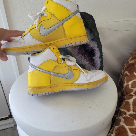 VINTAGE NIKE AIR FORCE ONE HIGH YELLOW WHITE Size 7.5 - Picture 7 of 9